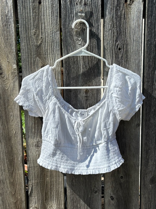 Hollister Tops - Hollister White Peasant Crop Top with Tie Front